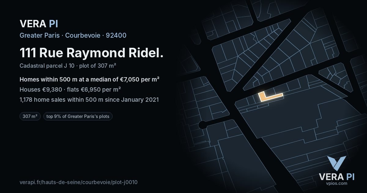 111 Rue Raymond Ridel, Courbevoie at night – the plot lit, the parcels around coloured by the prices near them