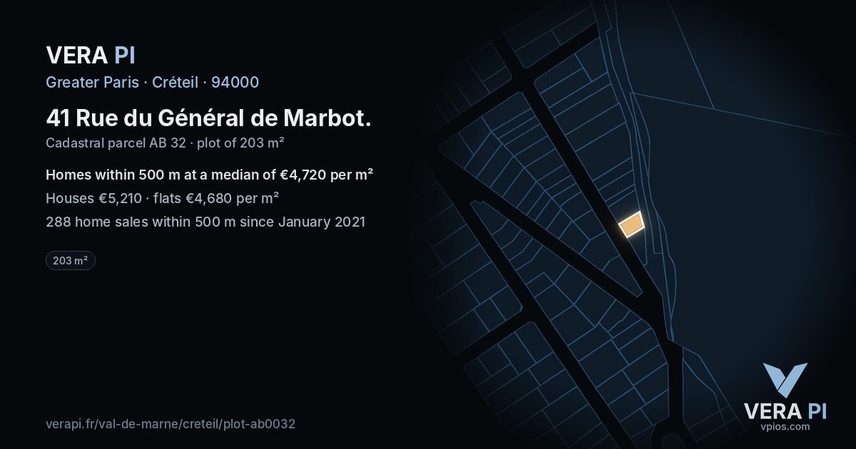41 Rue du Général de Marbot, Créteil at night – the plot lit, the parcels around coloured by the prices near them
