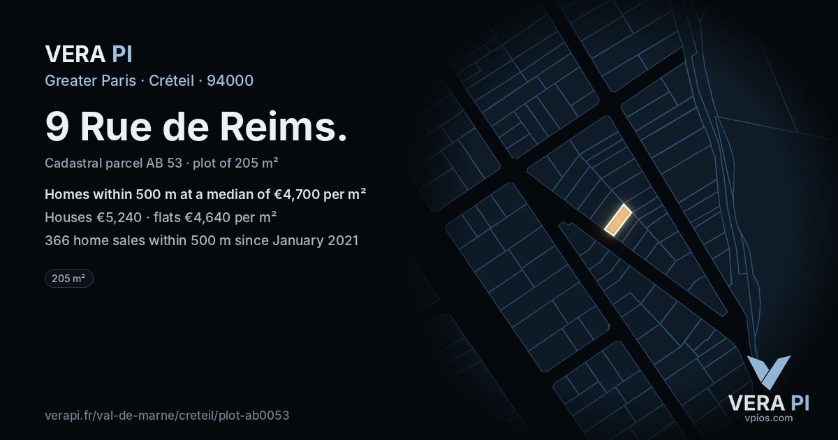 9 Rue de Reims, Créteil at night – the plot lit, the parcels around coloured by the prices near them