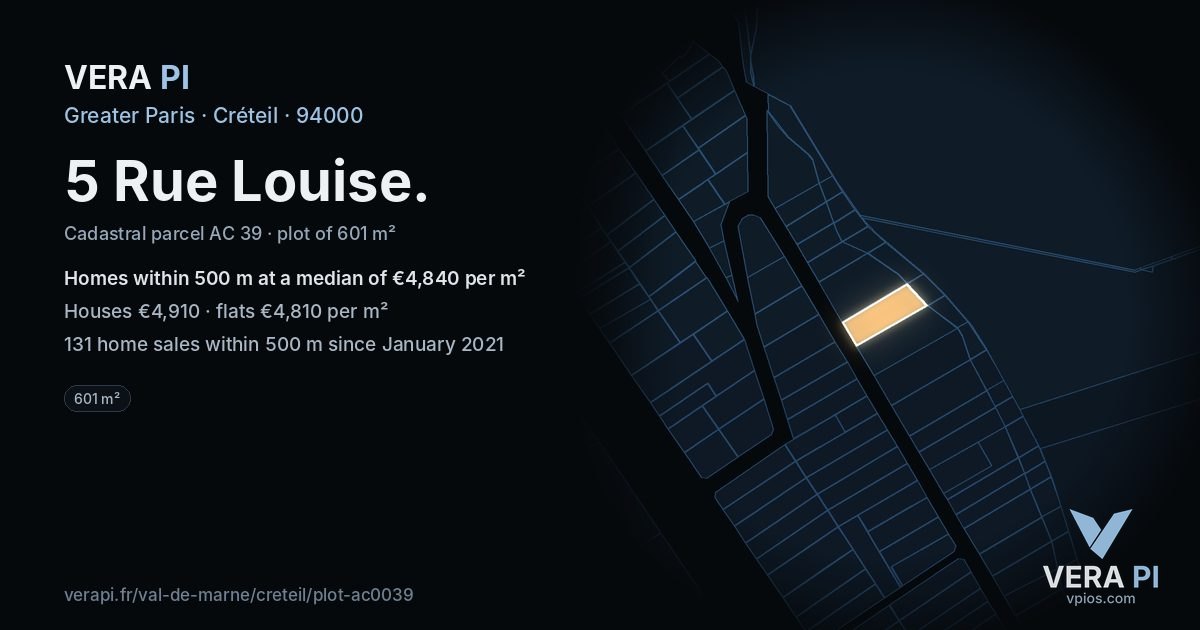 5 Rue Louise, Créteil at night – the plot lit, the parcels around coloured by the prices near them
