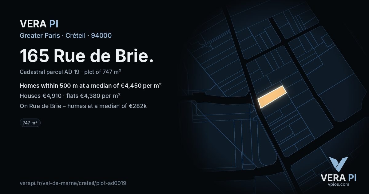 165 Rue de Brie, Créteil at night – the plot lit, the parcels around coloured by the prices near them