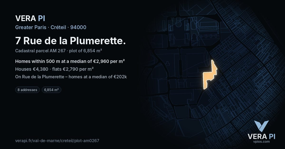 7 Rue de la Plumerette, Créteil at night – the plot lit, the parcels around coloured by the prices near them