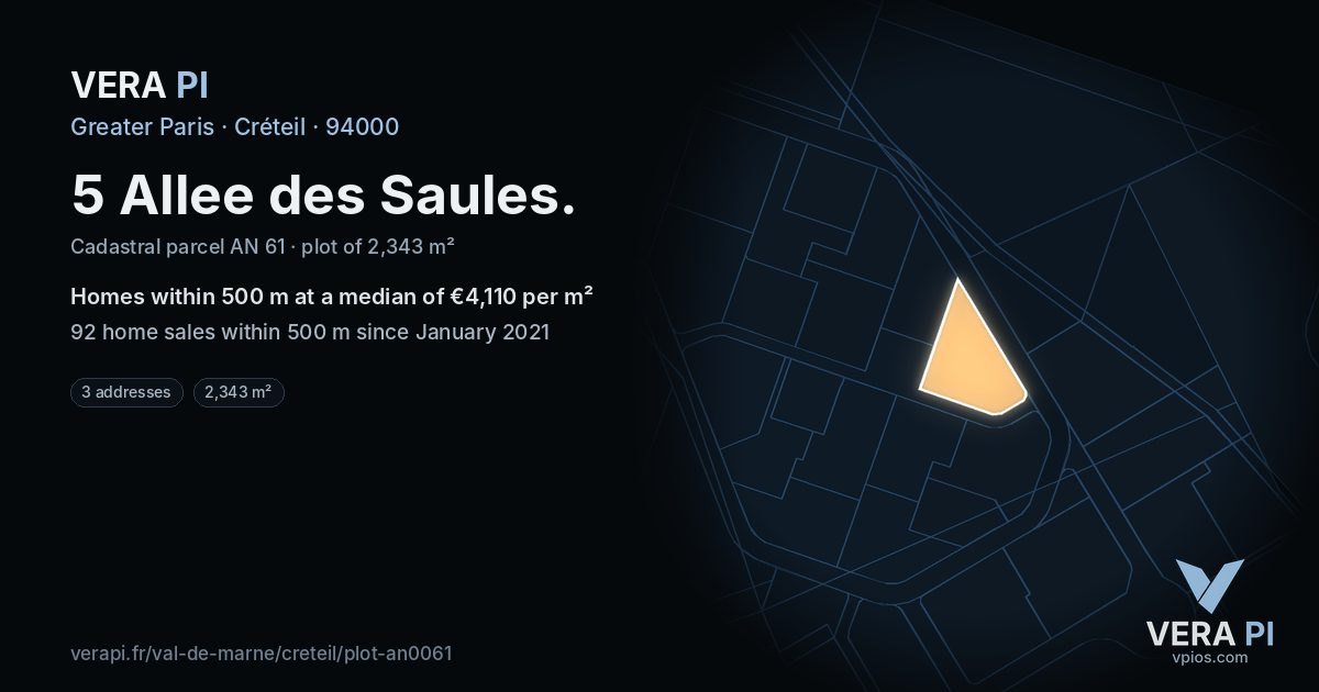 5 Allee des Saules, Créteil at night – the plot lit, the parcels around coloured by the prices near them