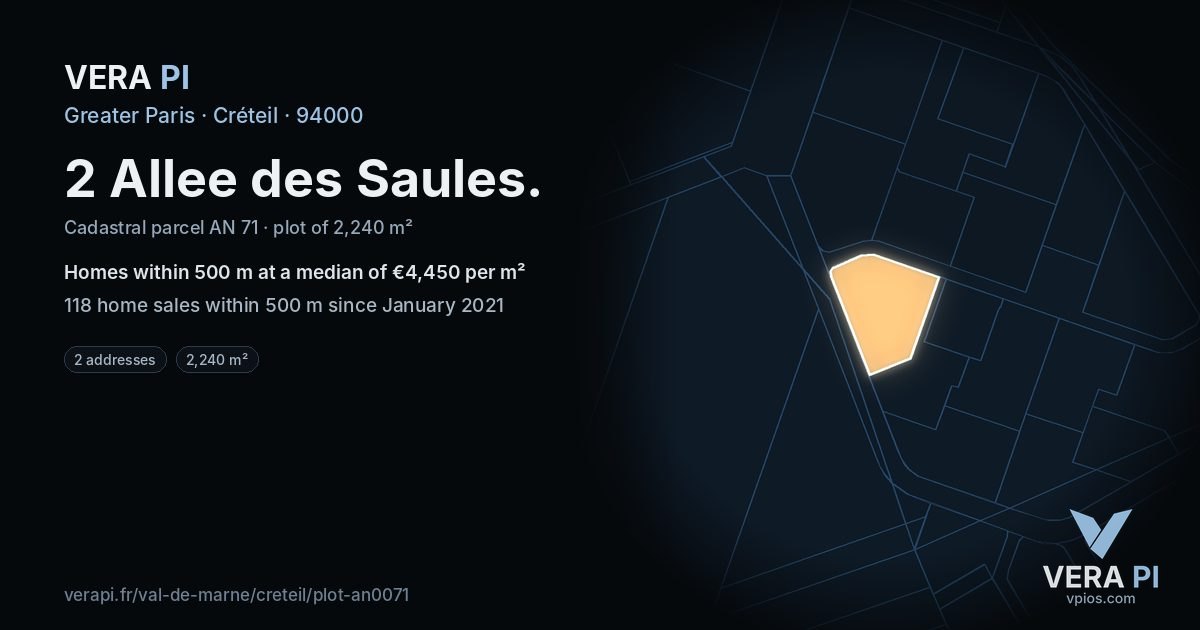 2 Allee des Saules, Créteil at night – the plot lit, the parcels around coloured by the prices near them