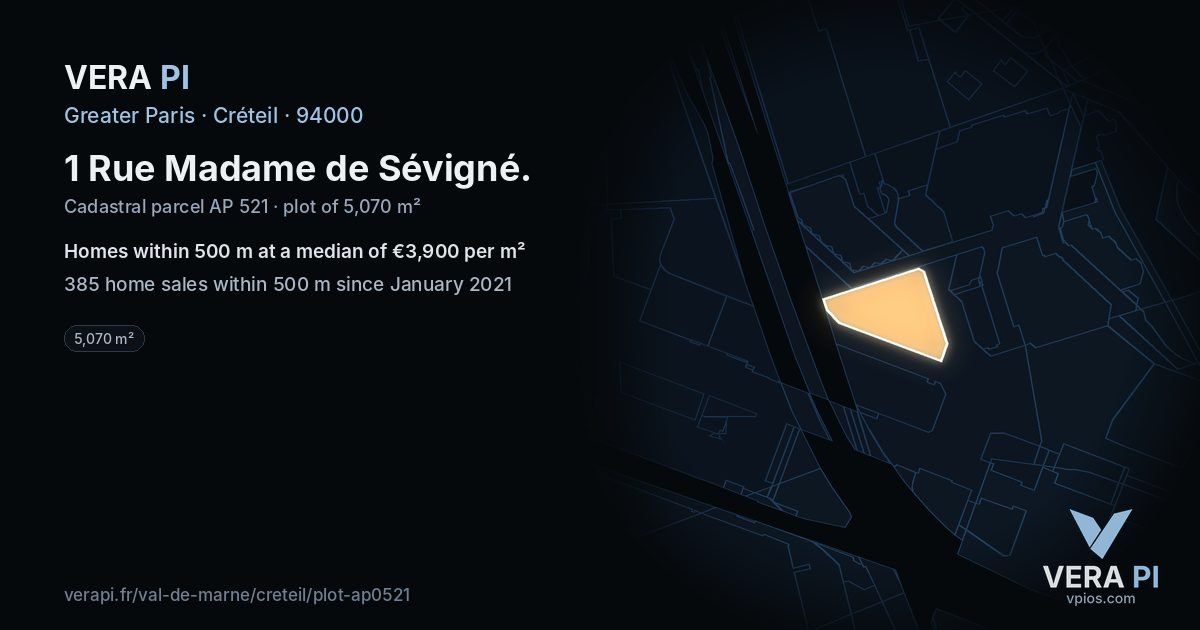 1 Rue Madame de Sévigné, Créteil at night – the plot lit, the parcels around coloured by the prices near them