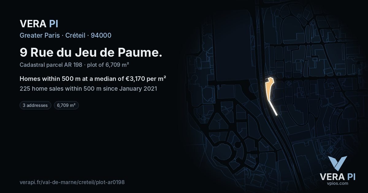 9 Rue du Jeu de Paume, Créteil at night – the plot lit, the parcels around coloured by the prices near them