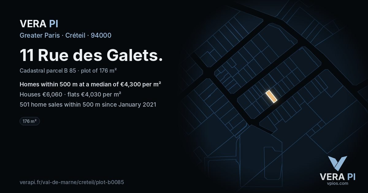 11 Rue des Galets, Créteil at night – the plot lit, the parcels around coloured by the prices near them
