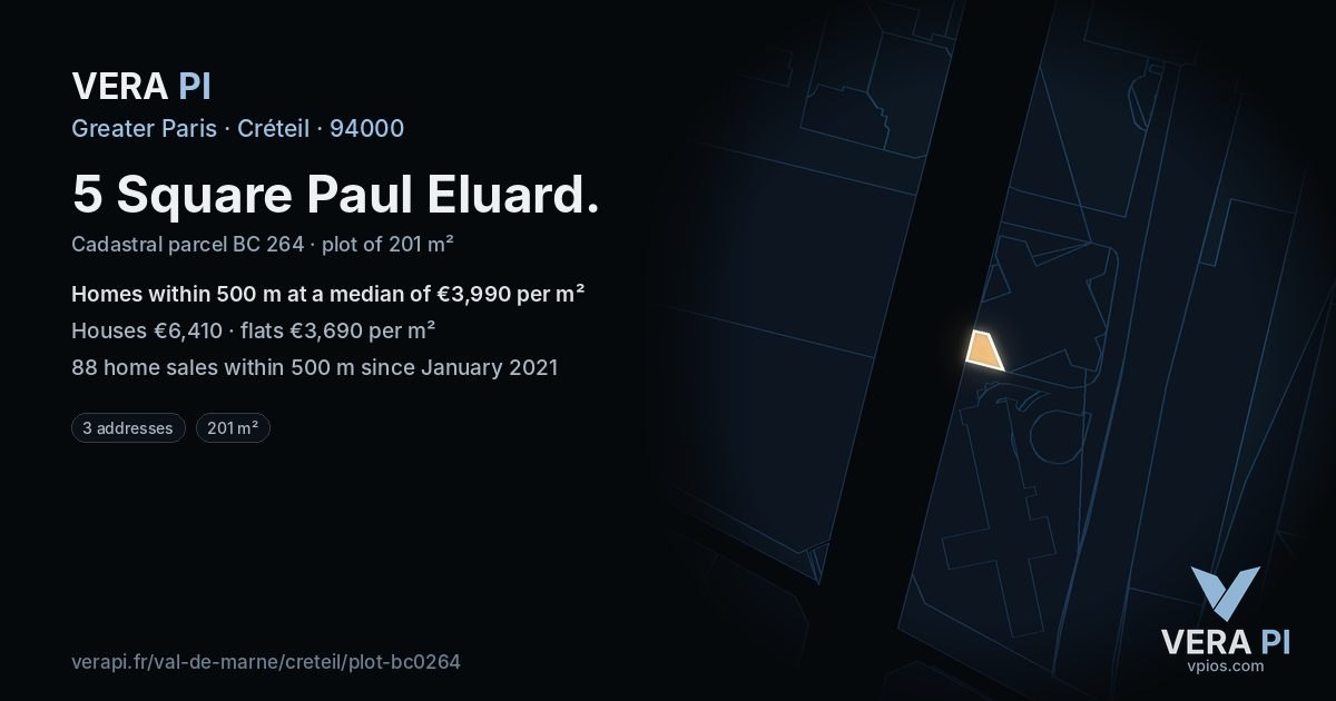 5 Square Paul Eluard, Créteil at night – the plot lit, the parcels around coloured by the prices near them