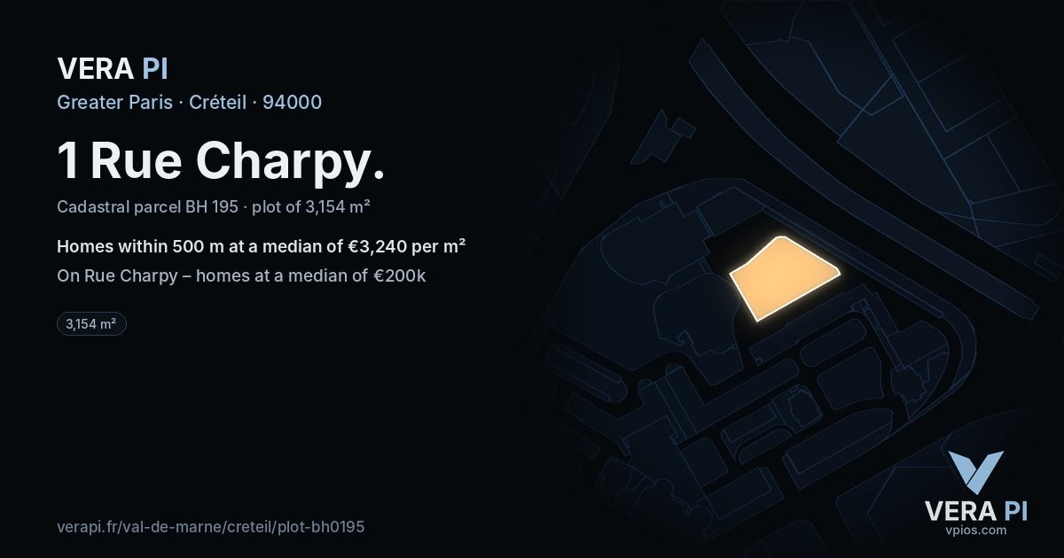 1 Rue Charpy, Créteil at night – the plot lit, the parcels around coloured by the prices near them