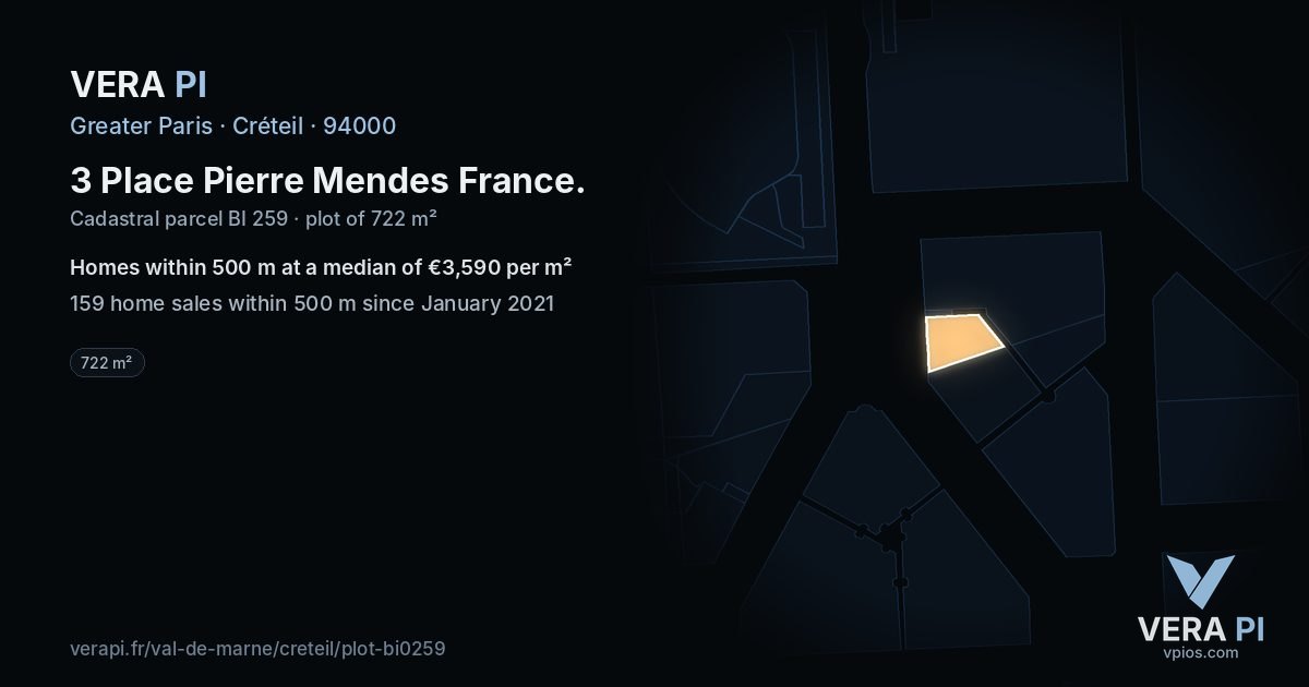 3 Place Pierre Mendes France, Créteil at night – the plot lit, the parcels around coloured by the prices near them