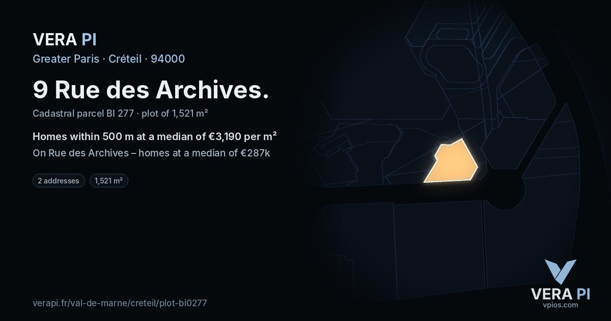 9 Rue des Archives, Créteil at night – the plot lit, the parcels around coloured by the prices near them