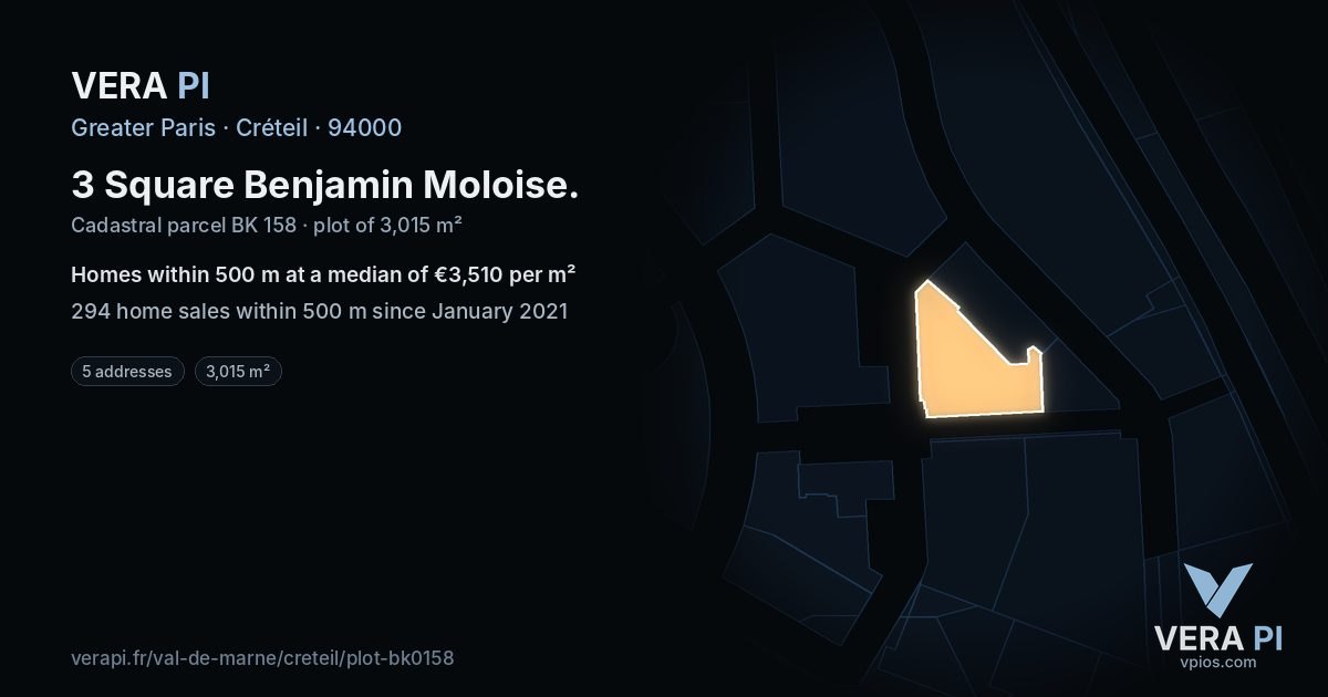 3 Square Benjamin Moloise, Créteil at night – the plot lit, the parcels around coloured by the prices near them