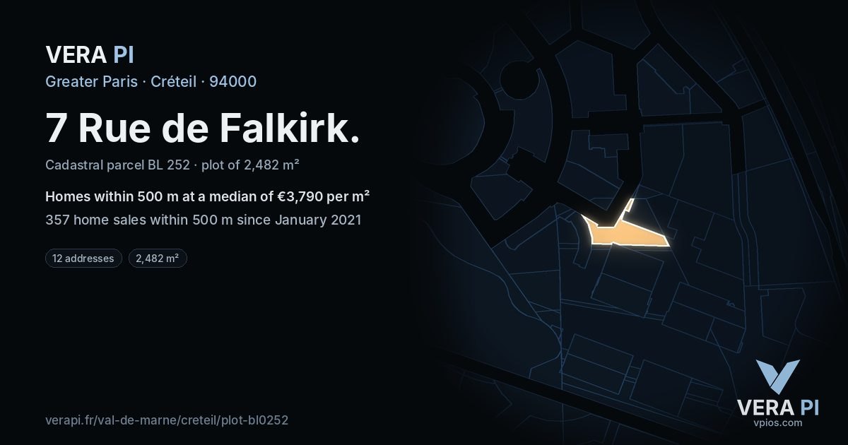 7 Rue de Falkirk, Créteil at night – the plot lit, the parcels around coloured by the prices near them