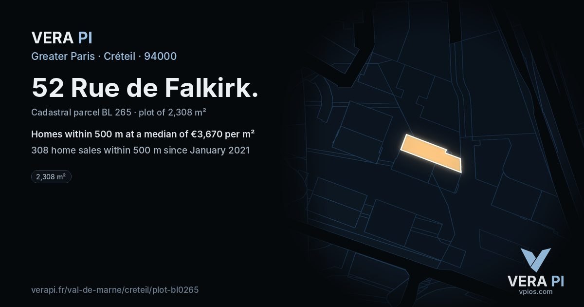 52 Rue de Falkirk, Créteil at night – the plot lit, the parcels around coloured by the prices near them