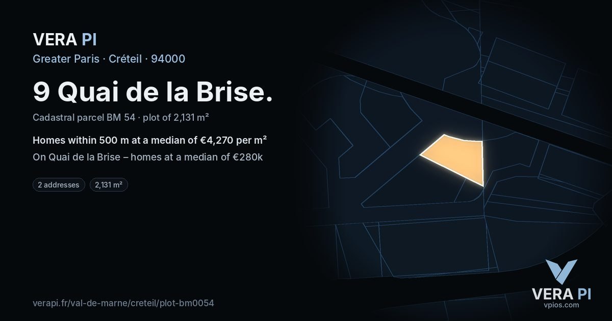 9 Quai de la Brise, Créteil at night – the plot lit, the parcels around coloured by the prices near them