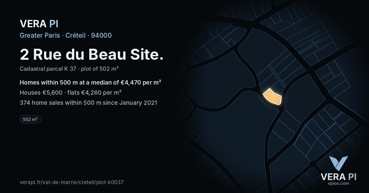 2 Rue du Beau Site, Créteil at night – the plot lit, the parcels around coloured by the prices near them