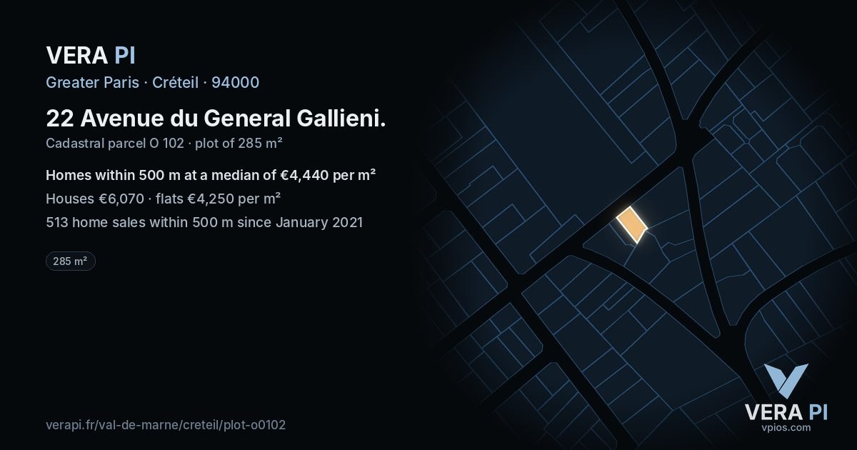 22 Avenue du General Gallieni, Créteil at night – the plot lit, the parcels around coloured by the prices near them