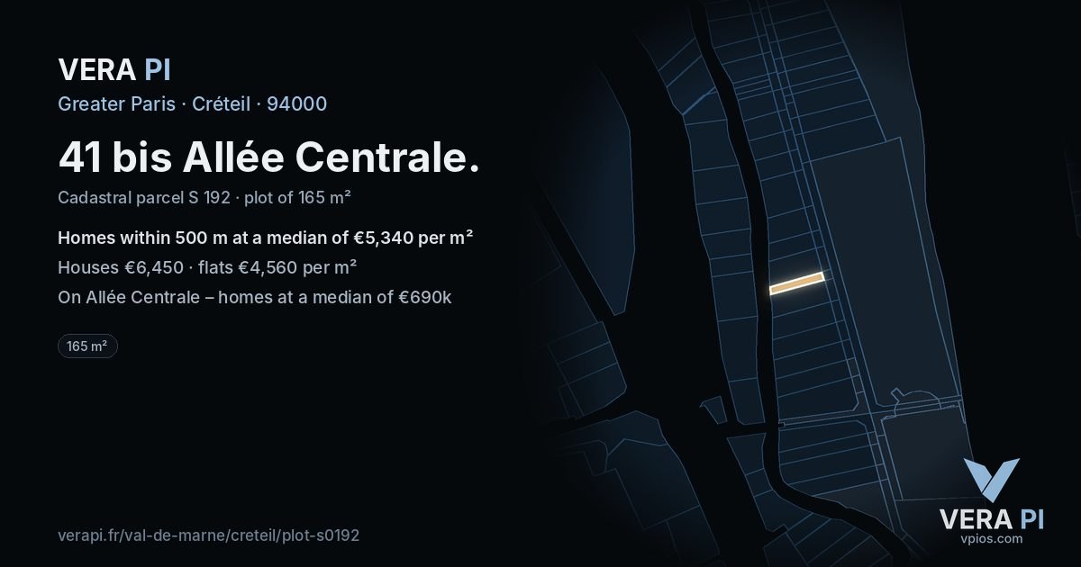 41 bis Allée Centrale, Créteil at night – the plot lit, the parcels around coloured by the prices near them