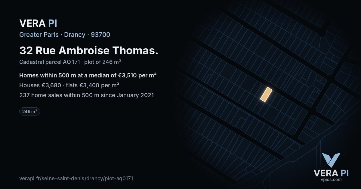 32 Rue Ambroise Thomas, Drancy at night – the plot lit, the parcels around coloured by the prices near them