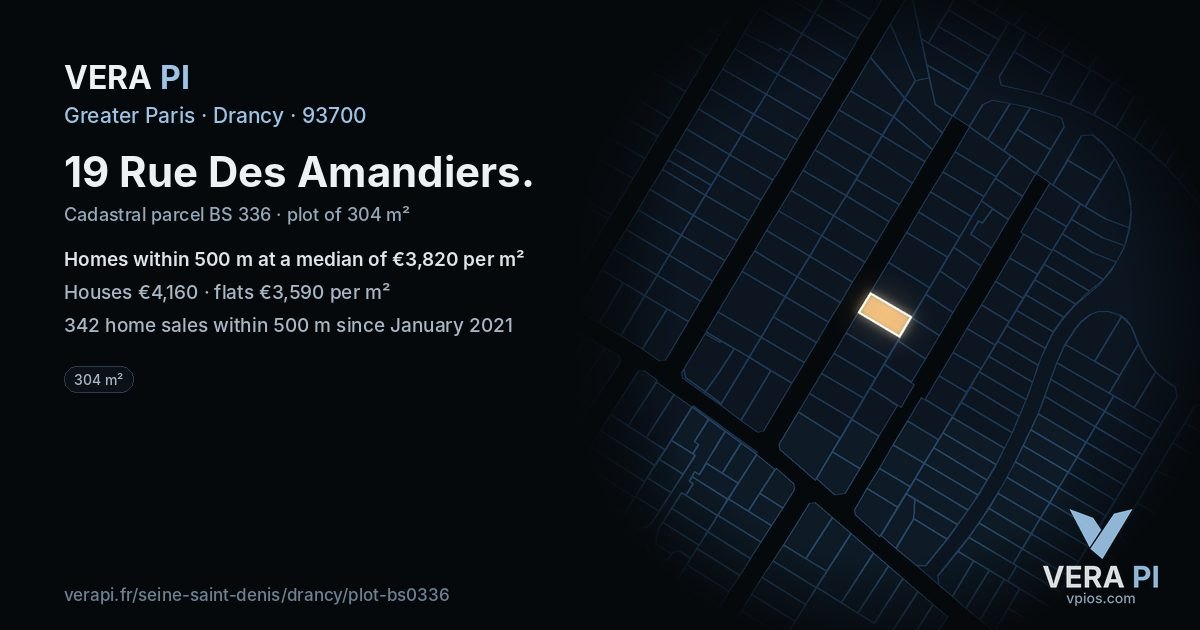 19 Rue Des Amandiers, Drancy at night – the plot lit, the parcels around coloured by the prices near them