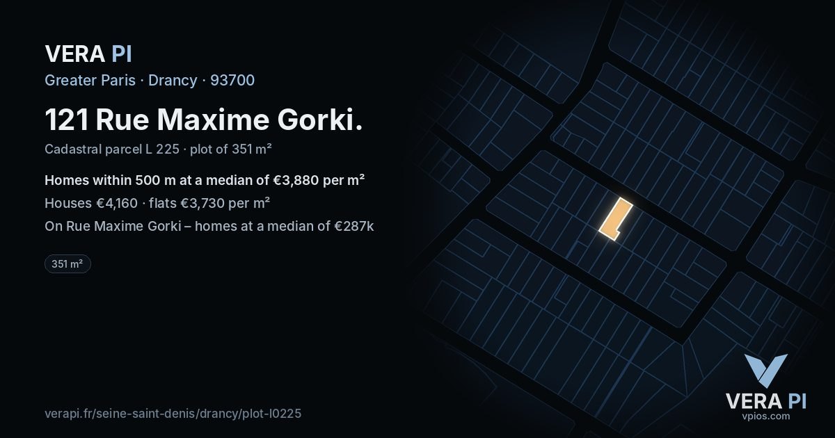 121 Rue Maxime Gorki, Drancy at night – the plot lit, the parcels around coloured by the prices near them