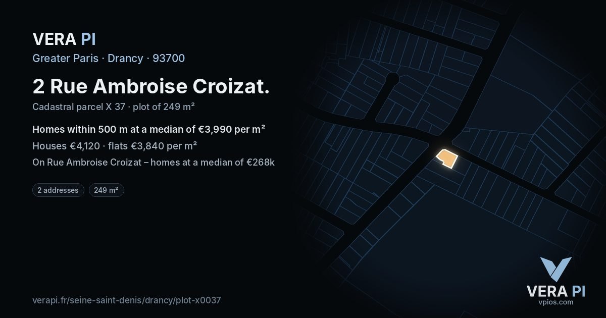 2 Rue Ambroise Croizat, Drancy at night – the plot lit, the parcels around coloured by the prices near them