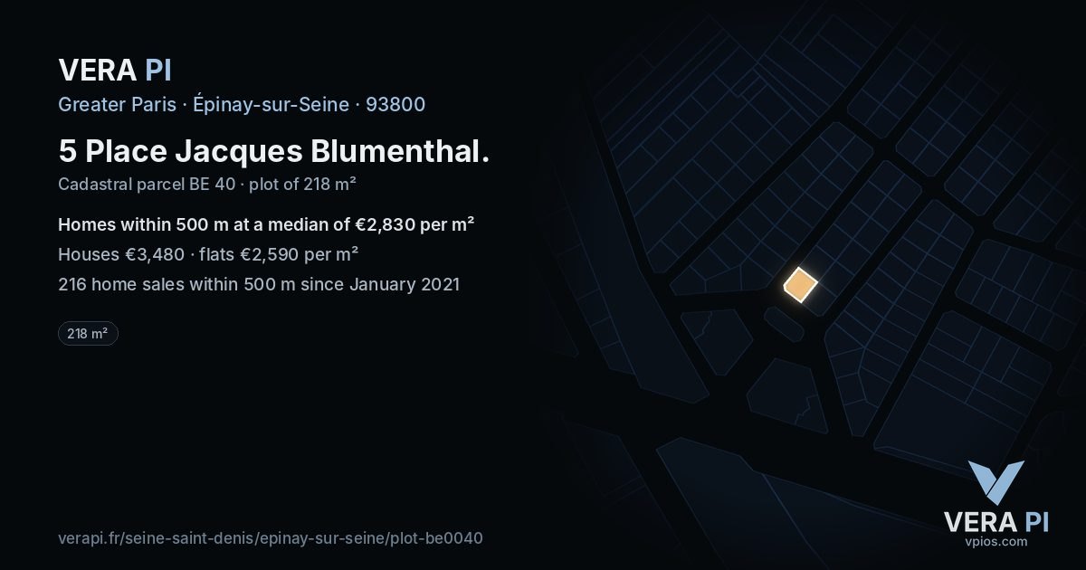 5 Place Jacques Blumenthal, Épinay-sur-Seine at night – the plot lit, the parcels around coloured by the prices near them