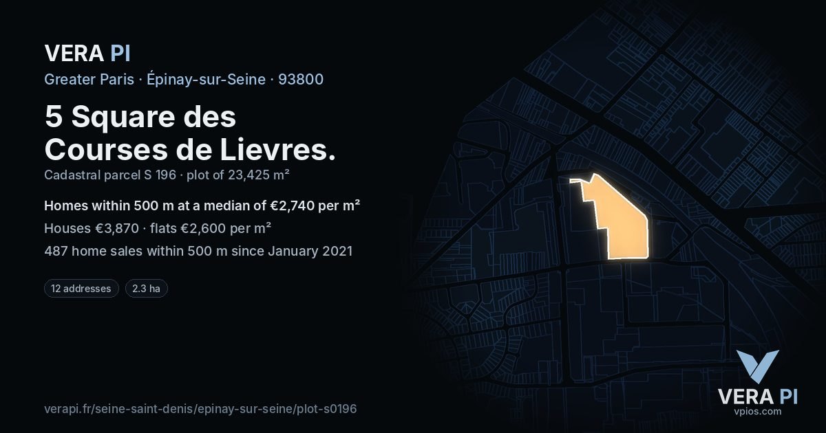 5 Square des Courses de Lievres, Épinay-sur-Seine at night – the plot lit, the parcels around coloured by the prices near them
