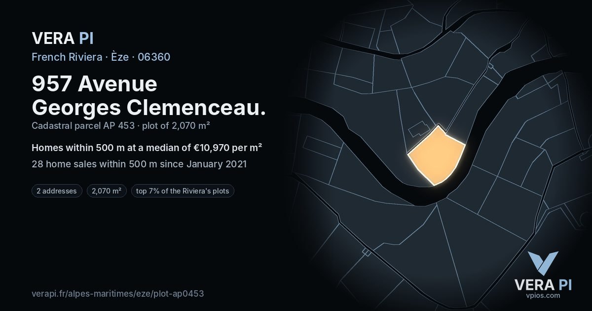 957 Avenue Georges Clemenceau, Èze at night – the plot lit, the parcels around coloured by the prices near them