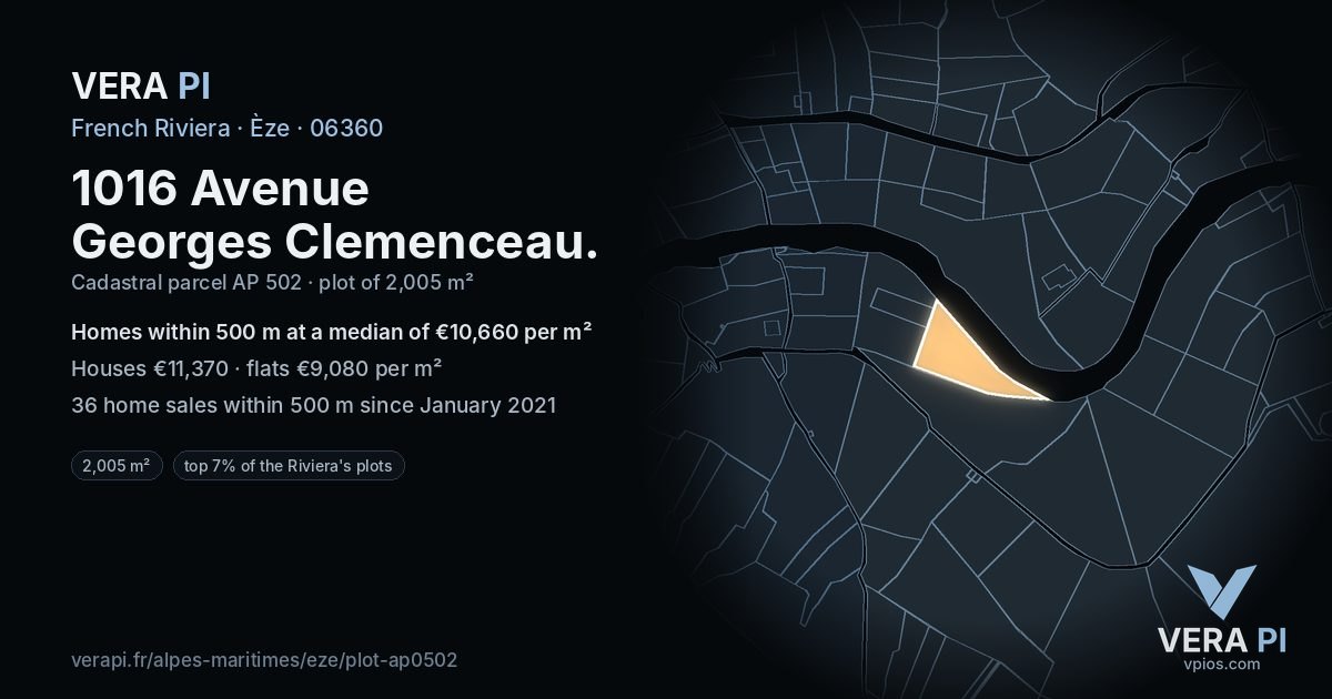 1016 Avenue Georges Clemenceau, Èze at night – the plot lit, the parcels around coloured by the prices near them