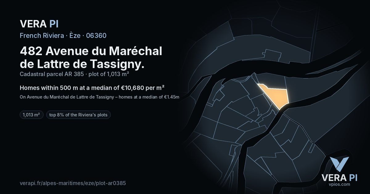 482 Avenue du Maréchal de Lattre de Tassigny, Èze at night – the plot lit, the parcels around coloured by the prices near them