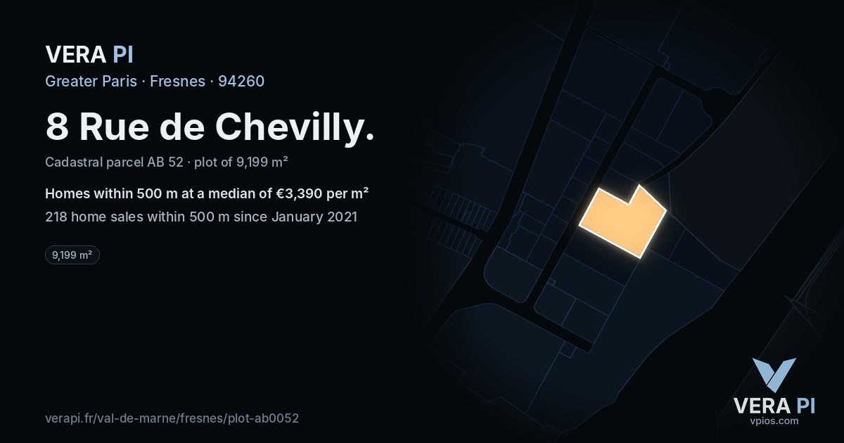 8 Rue de Chevilly, Fresnes at night – the plot lit, the parcels around coloured by the prices near them