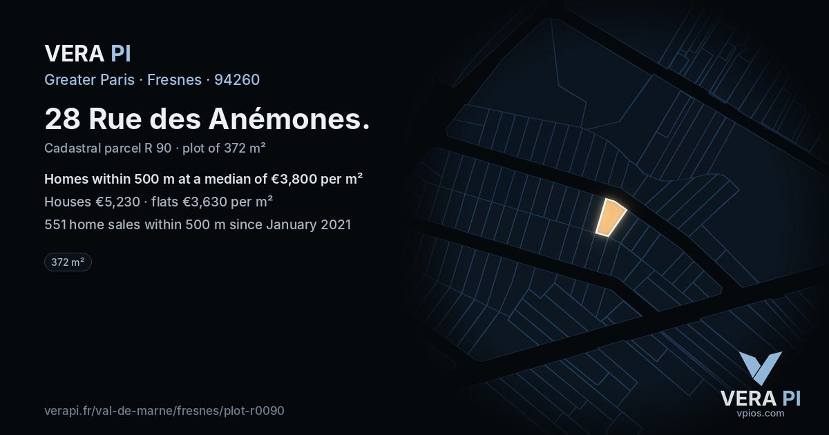 28 Rue des Anémones, Fresnes at night – the plot lit, the parcels around coloured by the prices near them