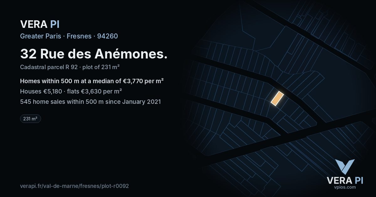 32 Rue des Anémones, Fresnes at night – the plot lit, the parcels around coloured by the prices near them