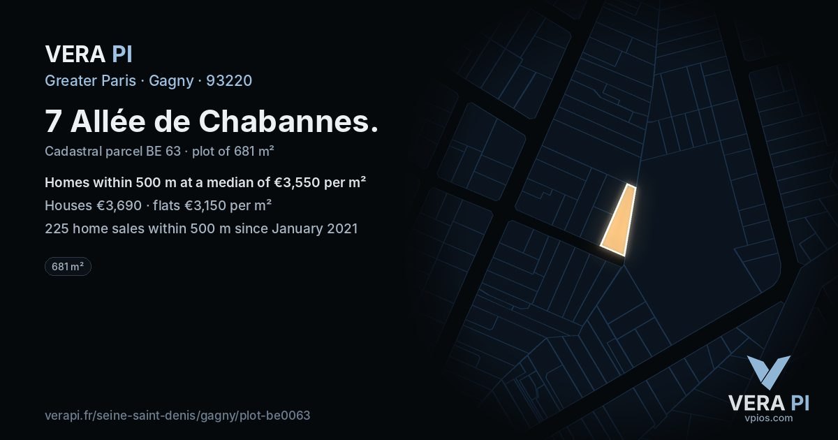 7 Allée de Chabannes, Gagny at night – the plot lit, the parcels around coloured by the prices near them