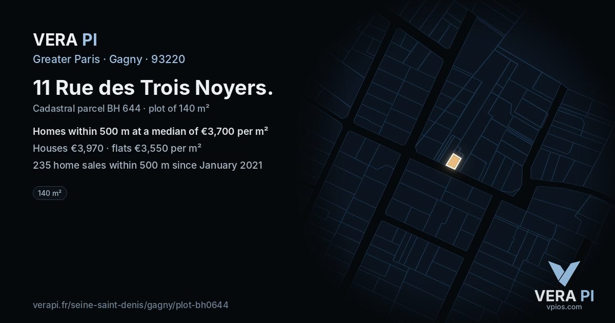 11 Rue des Trois Noyers, Gagny at night – the plot lit, the parcels around coloured by the prices near them