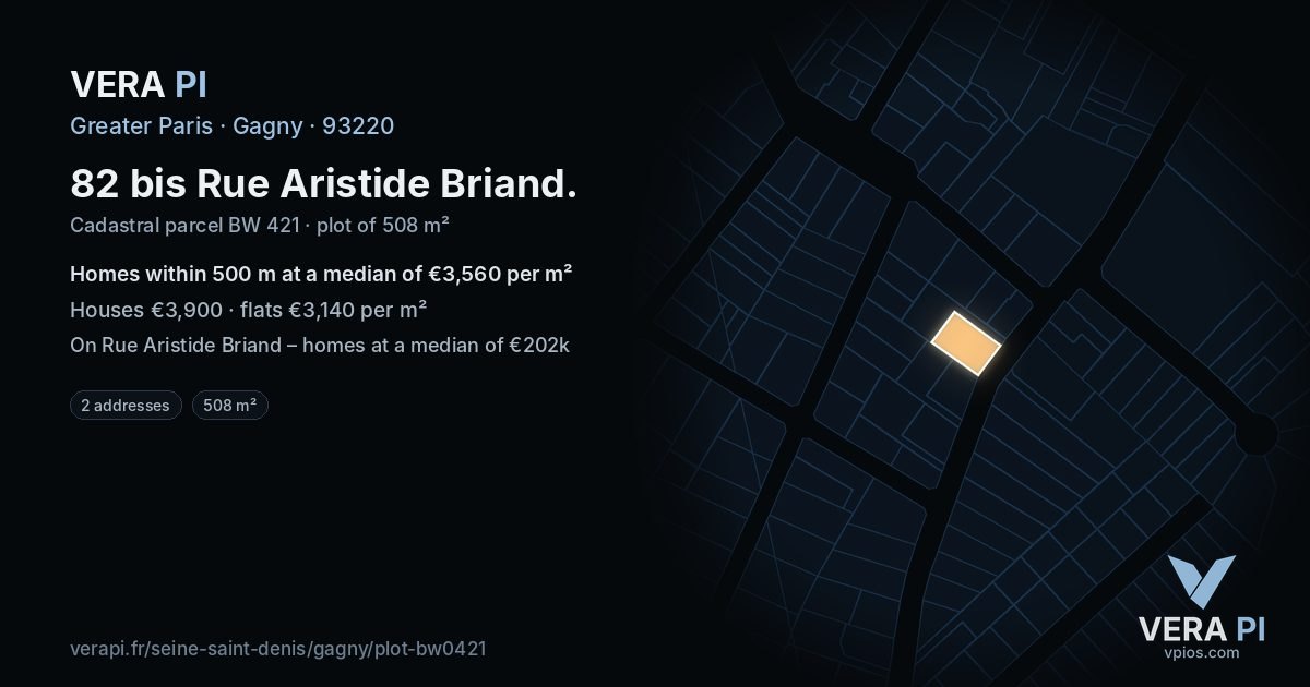 82 bis Rue Aristide Briand, Gagny at night – the plot lit, the parcels around coloured by the prices near them