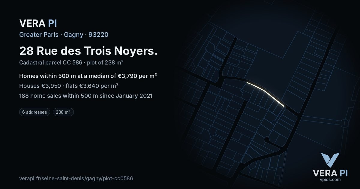 28 Rue des Trois Noyers, Gagny at night – the plot lit, the parcels around coloured by the prices near them