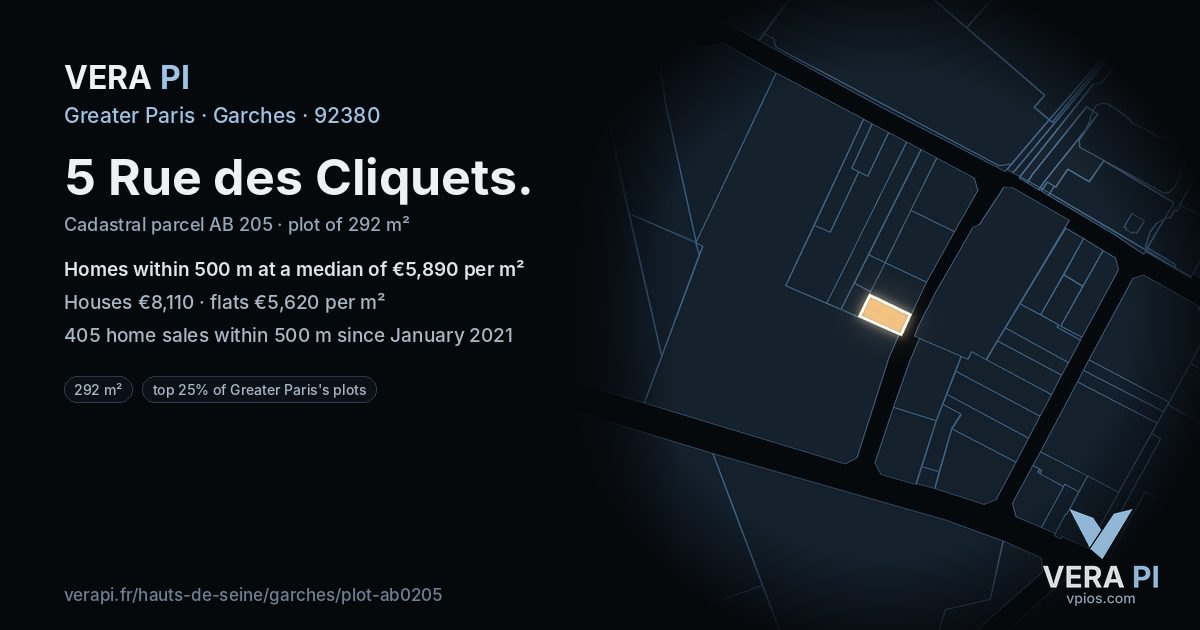 5 Rue des Cliquets, Garches at night – the plot lit, the parcels around coloured by the prices near them