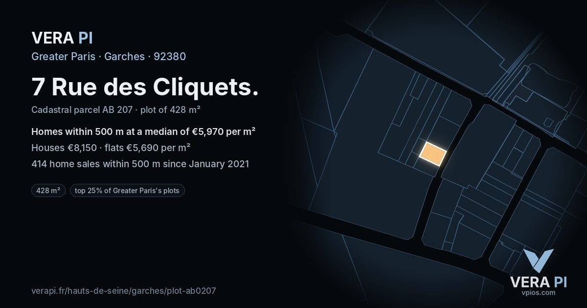 7 Rue des Cliquets, Garches at night – the plot lit, the parcels around coloured by the prices near them