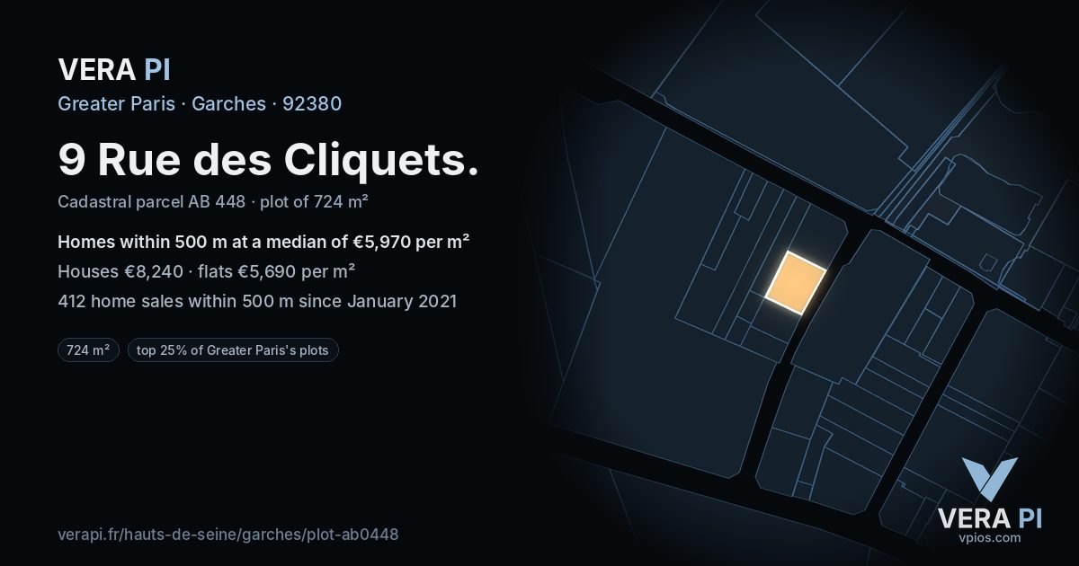 9 Rue des Cliquets, Garches at night – the plot lit, the parcels around coloured by the prices near them