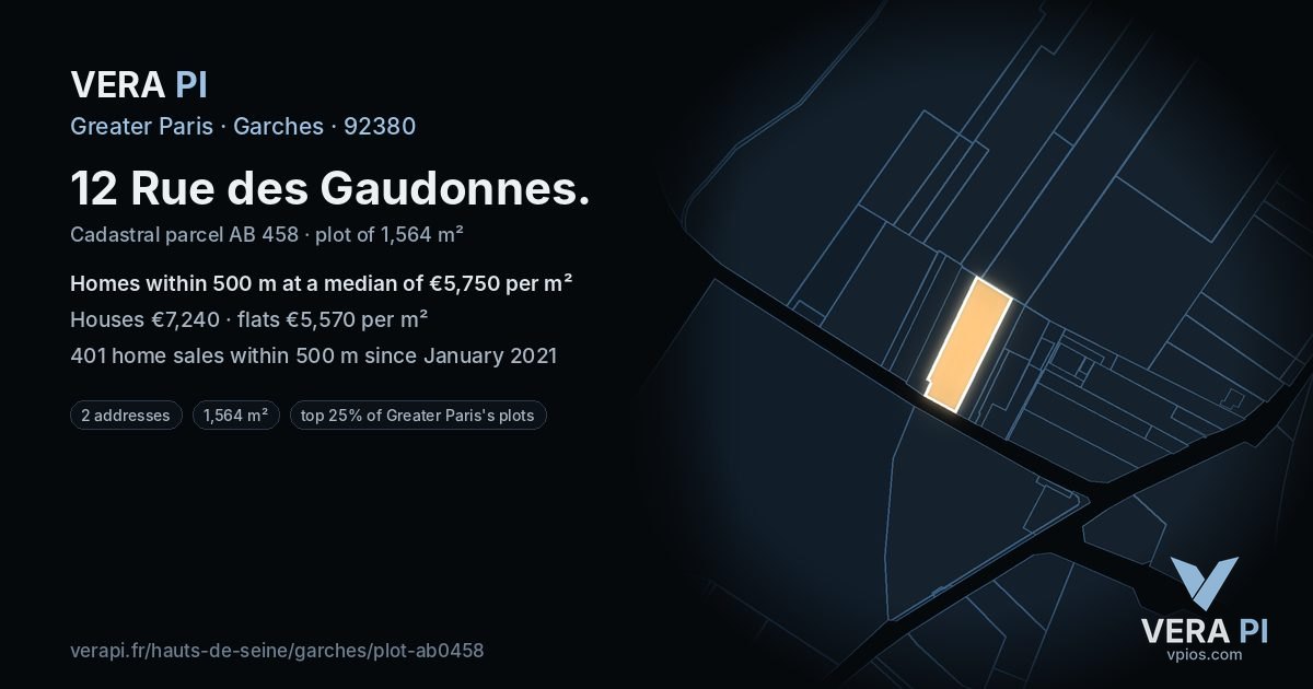 12 Rue des Gaudonnes, Garches at night – the plot lit, the parcels around coloured by the prices near them