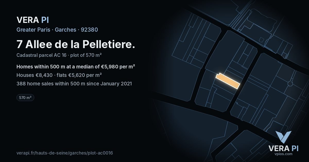 7 Allee de la Pelletiere, Garches at night – the plot lit, the parcels around coloured by the prices near them