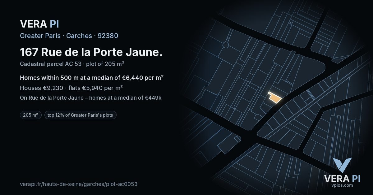 167 Rue de la Porte Jaune, Garches at night – the plot lit, the parcels around coloured by the prices near them