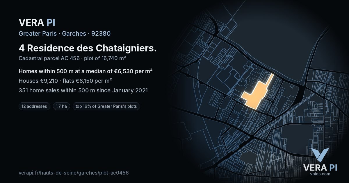 4 Residence des Chataigniers, Garches at night – the plot lit, the parcels around coloured by the prices near them
