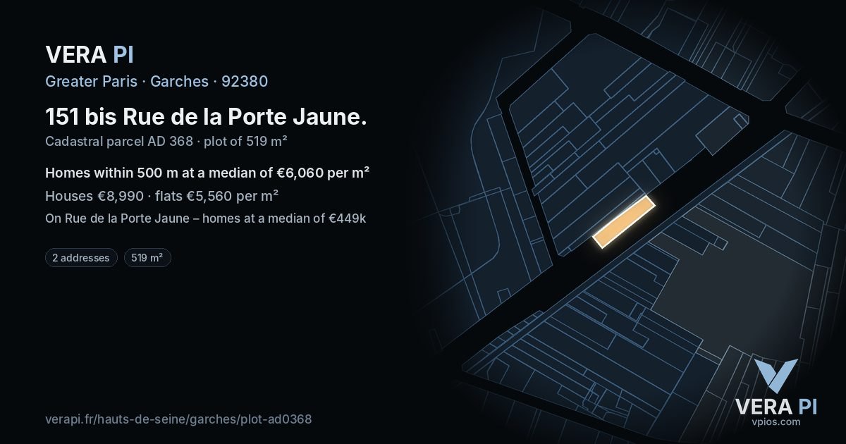 151 bis Rue de la Porte Jaune, Garches at night – the plot lit, the parcels around coloured by the prices near them