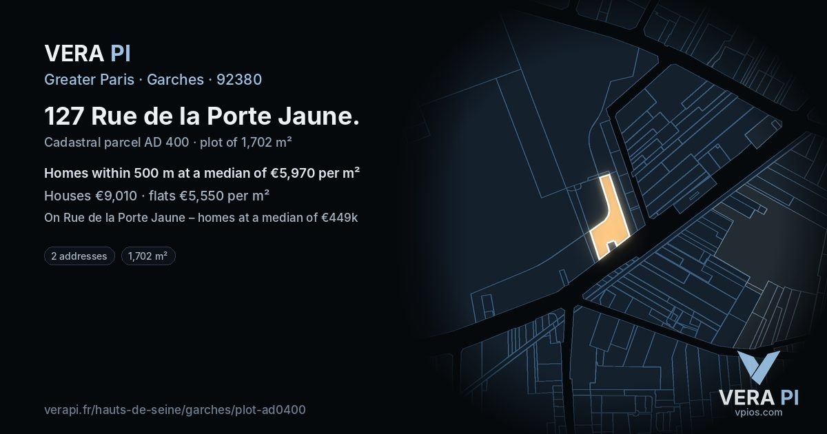 127 Rue de la Porte Jaune, Garches at night – the plot lit, the parcels around coloured by the prices near them