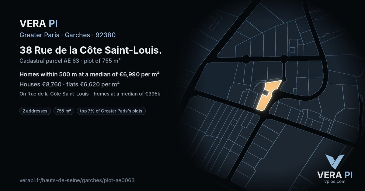38 Rue de la Côte Saint-Louis, Garches at night – the plot lit, the parcels around coloured by the prices near them