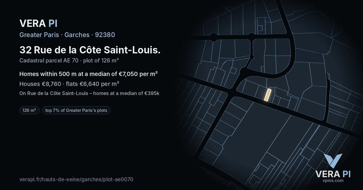 32 Rue de la Côte Saint-Louis, Garches at night – the plot lit, the parcels around coloured by the prices near them