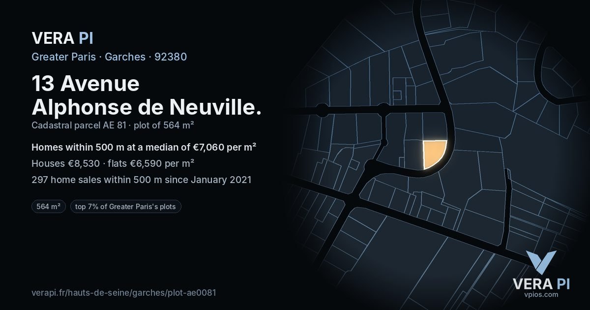 13 Avenue Alphonse de Neuville, Garches at night – the plot lit, the parcels around coloured by the prices near them